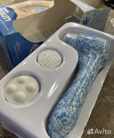 Массажер лица новый