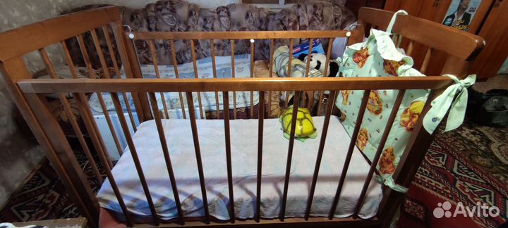 Детская кроватка
