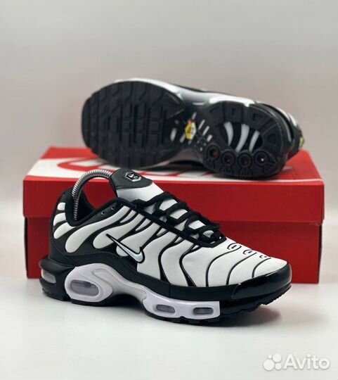 Кроссовки Nike Air Max Tn Plus