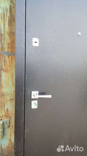 Дверь входная металлическая