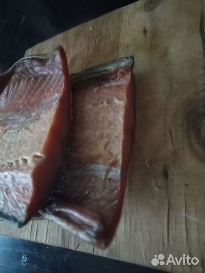 Красная рыба копченая