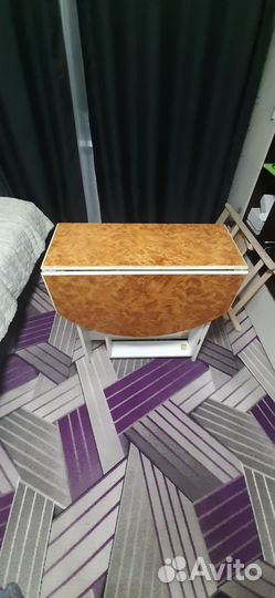 Стол книжка