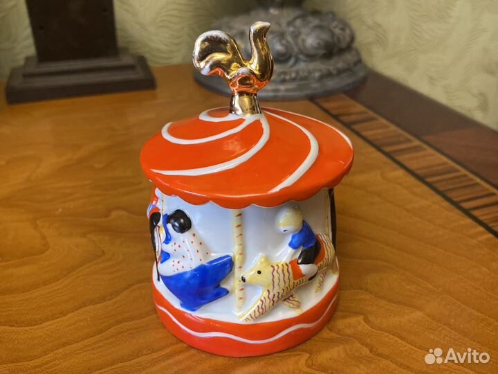 Шкатулка Карусель 1963 г