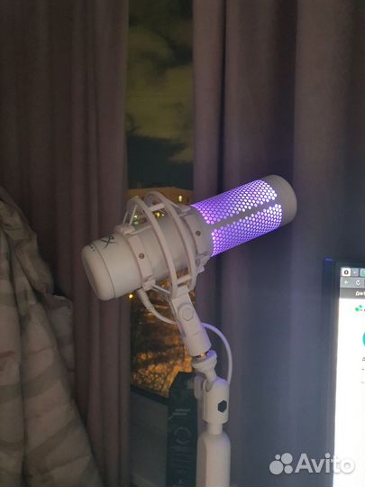 Hyperx quadcast s белый с пантографом