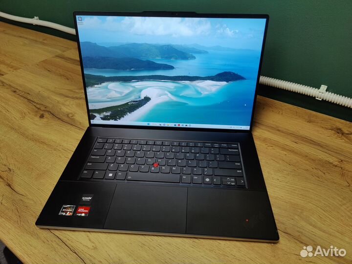 Lenovo Thinkpad Z16 R7 PRO-6850H 16Gb 1Tb RX 6500M