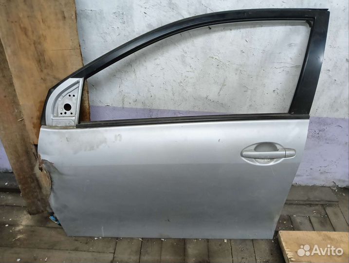 Дверь Toyota Fielder 140