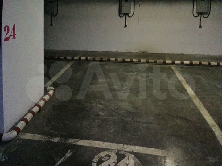 Машиноместо, 30 м²