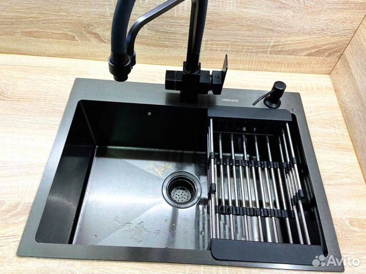 Кухонные гарнитуры