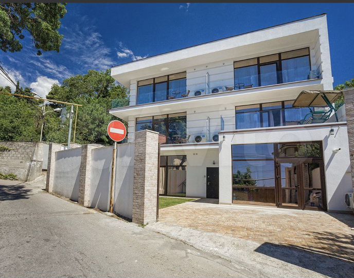 Гостиница, 300 м²