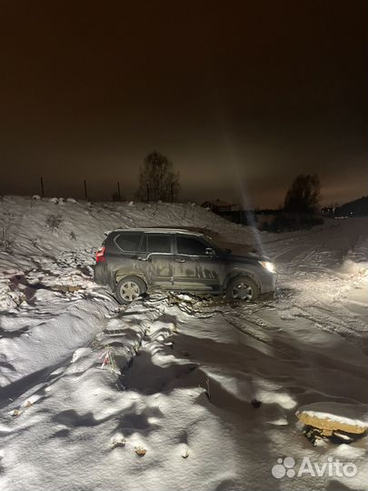 Застрял в снегу, вытащить автомобиль,эвакутор