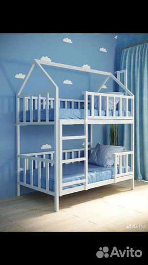 Детская кровать двухъярусная и трехместная
