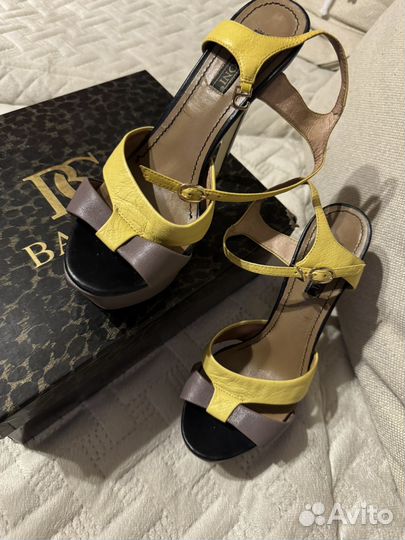 Босоножки 38 размер