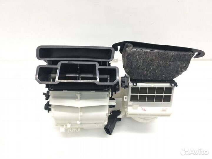 Корпус печки Mitsubishi Outlander 3 рестайлинг 2.4