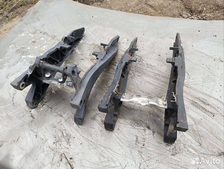 Suzuki Gsx r 600 - 750 k6 k7 подрамник