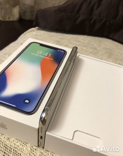 iPhone X, 64 ГБ