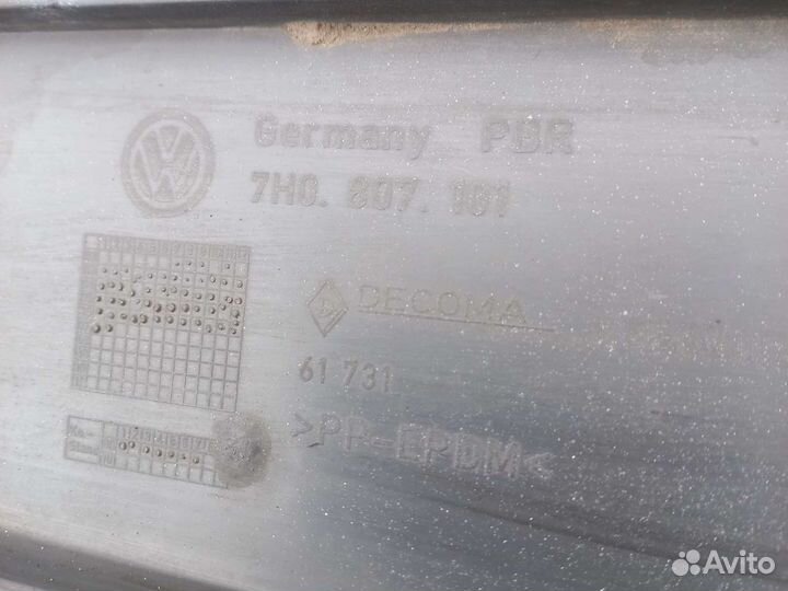 VW T5(03-09) передний бампер 7H0807101 в сборе