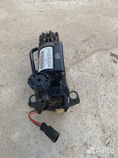 Пневмокомпрессор 211