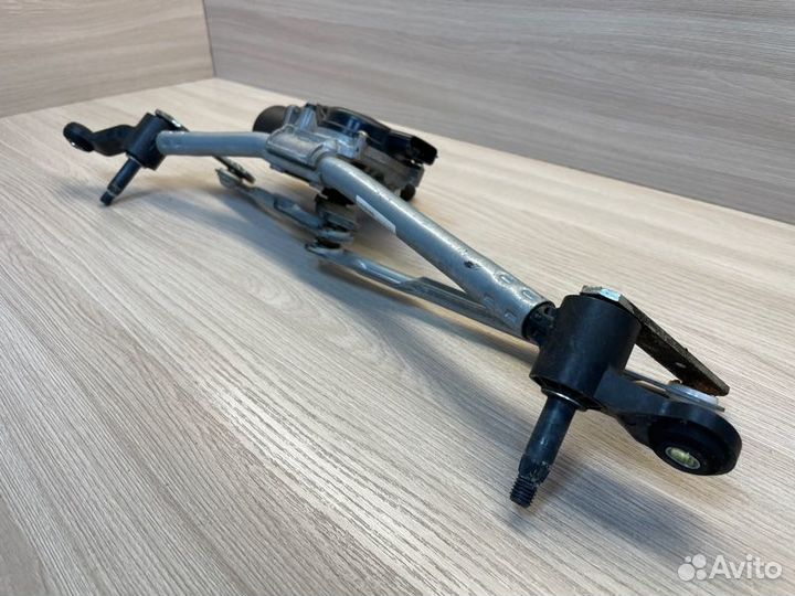 Трапеция стеклоочистителей LADA X-Ray