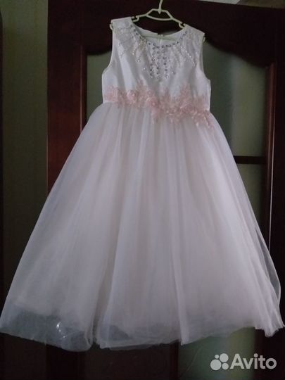 Нарядное платье