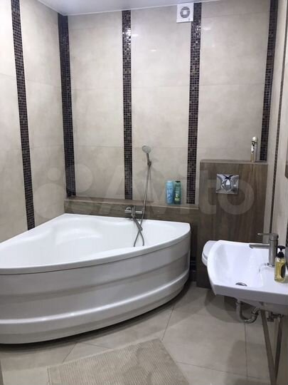 2-к. квартира, 65 м², 3/5 эт.