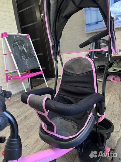 Велосипед трёхколёсный с родительской ручкой