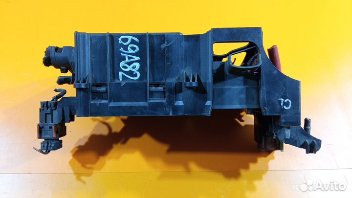 Блок предохранителей для Opel Zafira B