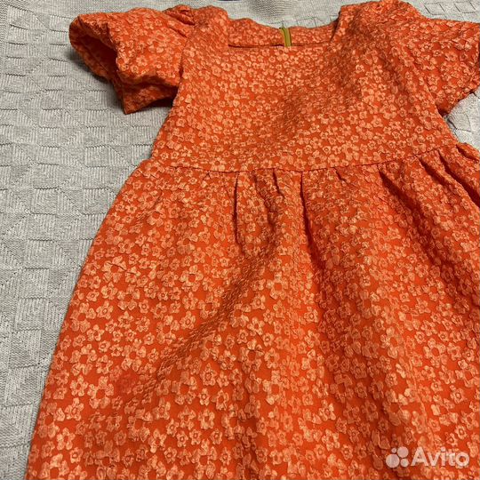 Нарядное платье для девочки 116-122