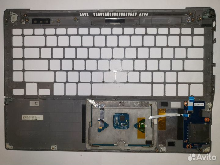 Корпус Samsung NP700Z3A и другие запчасти