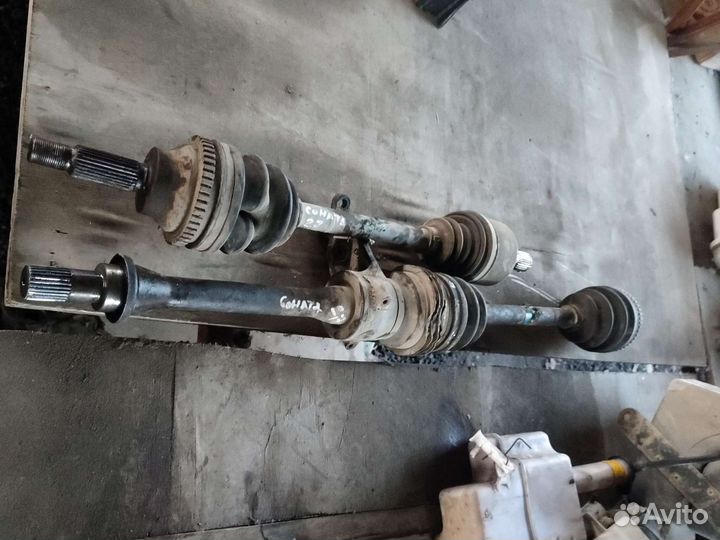 Привод передний левый Hyundai Sonata IV 2.7