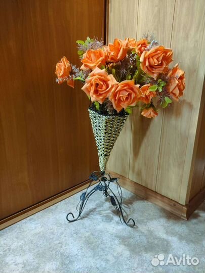 Напольная ваза