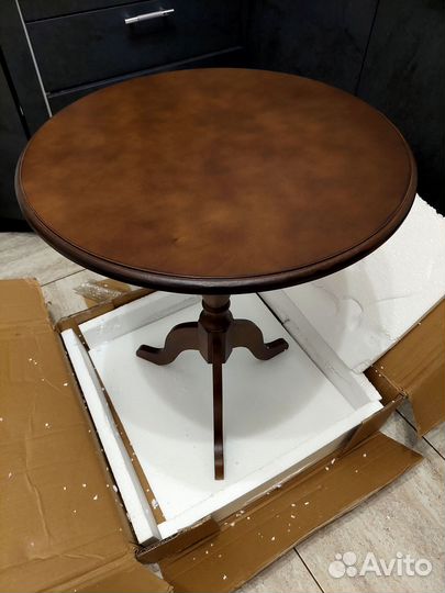 Журнальный столик круглый из массива дерева