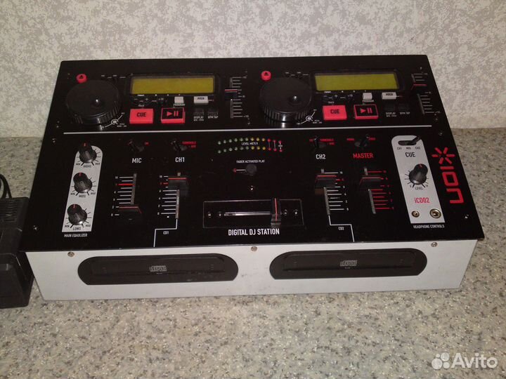 CD-плеер сдвоенный с микшером Numark