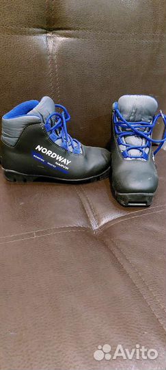 Лыжные ботинки