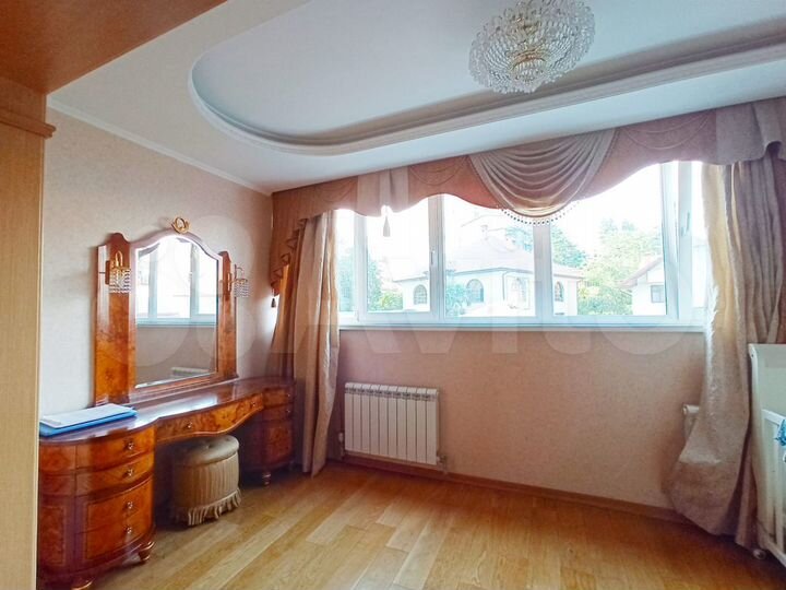 3-к. квартира, 180 м², 5/22 эт.