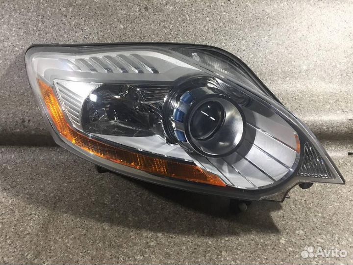 Фара правая Ford Kuga