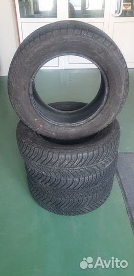 Goodyear Vector 4Seasons 195/65 R15