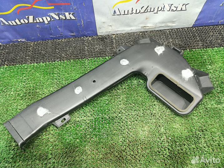 Воздуховод отопителя заднего Toyota Fortuner