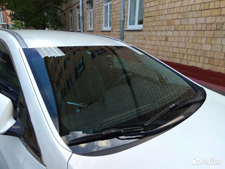 Лобовое стекло на Hyundai i40