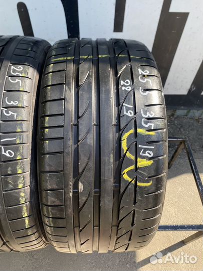 Bridgestone Potenza S001 255/35 R19