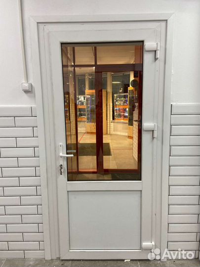 Дверь пластиковая пвх входная