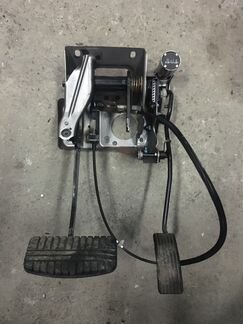 Mitsubishi space star педальный узел