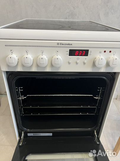 Плита электрическая electrolux