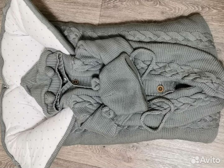 Вязаный комплект на выписку