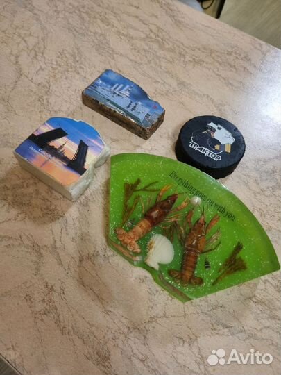 Сувениры из камня, шайба, креветки в эпоксидке