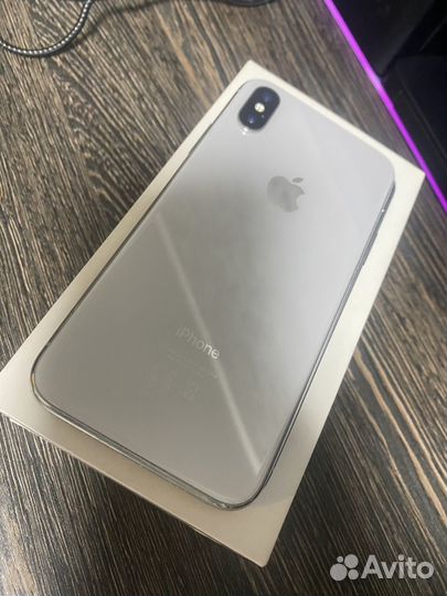 iPhone X, 64 ГБ
