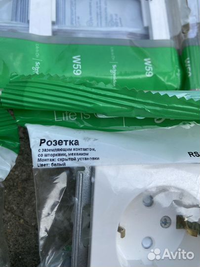 Розетка w59 Schneider Electric Новая