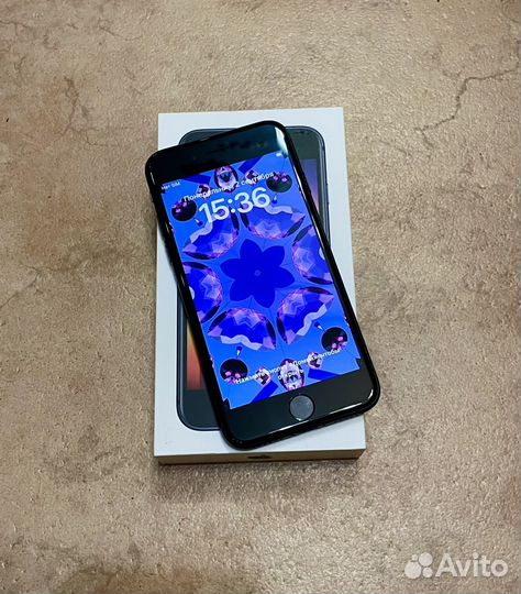 iPhone SE (2022), 64 ГБ