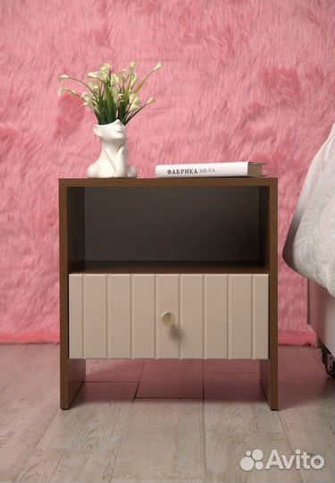 Тумбочки прикроватные в комплекте