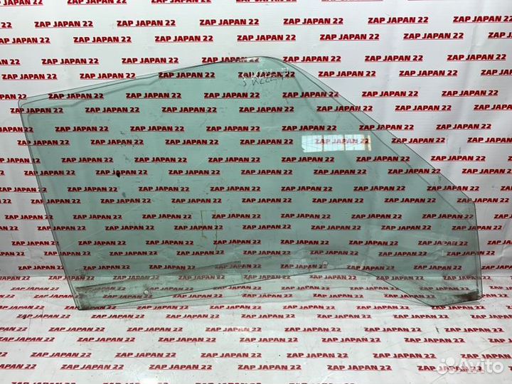 Стекло двери переднее правое Mazda Bongo SK22L R2