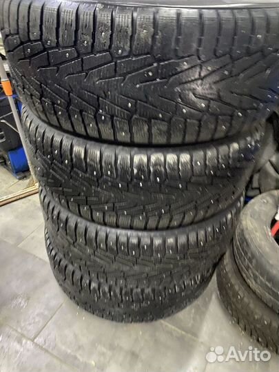 Nokian Tyres Hakkapeliitta 7 285/60 R18